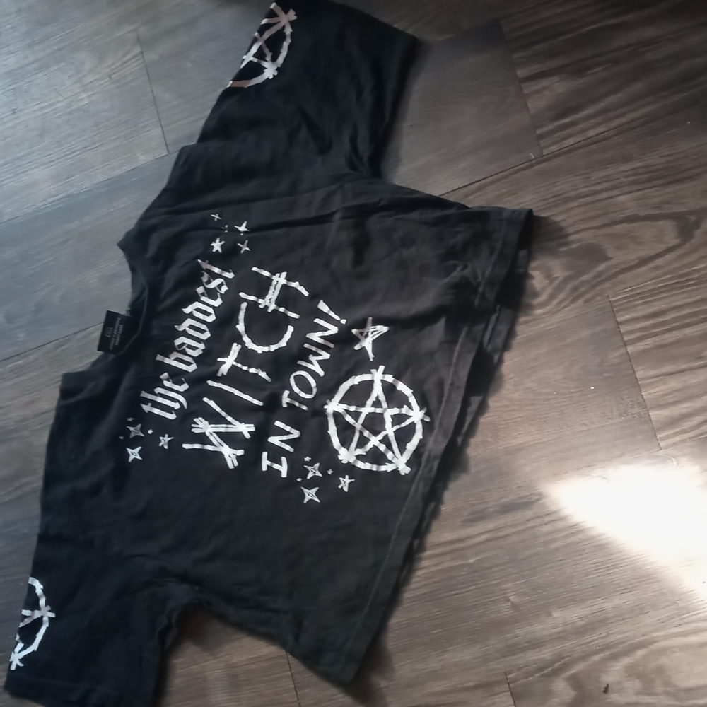 Black Graphic Crop Top